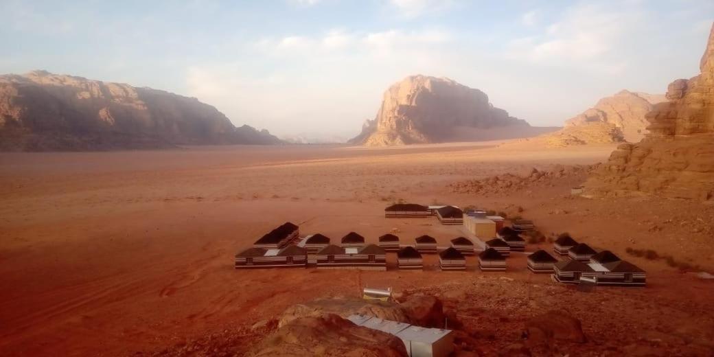 Wadi Rum Quiet Village Camp Экстерьер фото