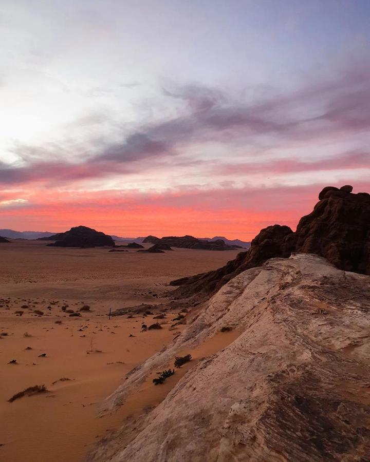 Wadi Rum Quiet Village Camp Экстерьер фото